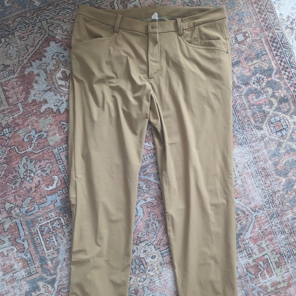Lululemon Men's ABC Pants - Picture 2 of 4